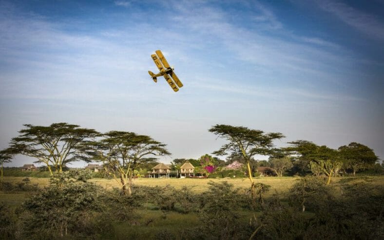 Vuelo en avioneta sobre la sabana africana