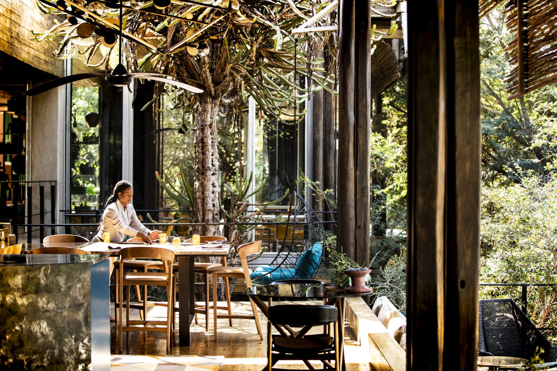 Desayuno al aire libre en Singita Sweni Lodge, Sudáfrica