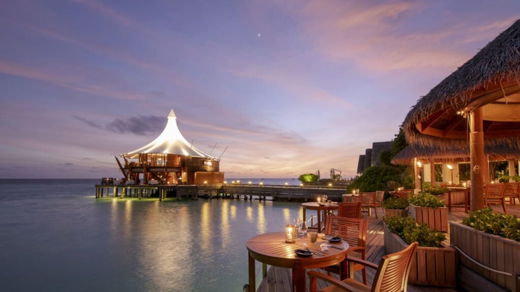 Baros Maldivas restaurante Cayenne