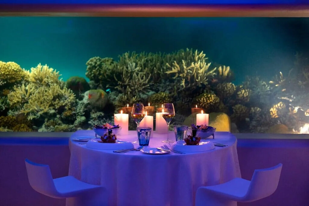 Cena submarina Latitude 4º Huvafen Fushi Maldivas