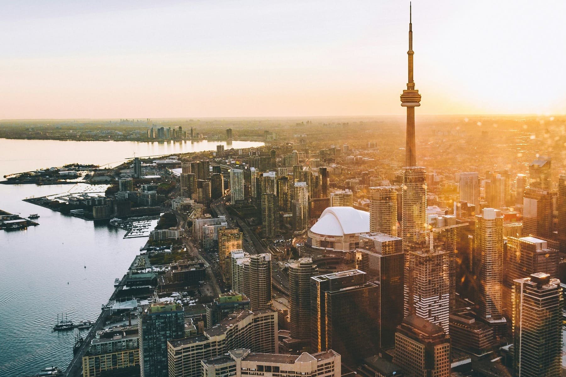 Vista aérea Toronto al atardecer
